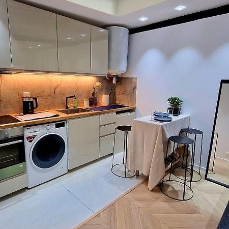 Appartement Unique et Lumineux à deux pas de la Tour Eiffel à Paris Extérieur photo